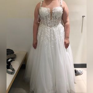 Wedding dress